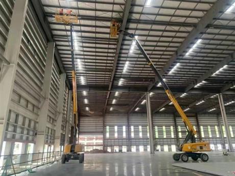 洛陽車間升降機高空作業施工